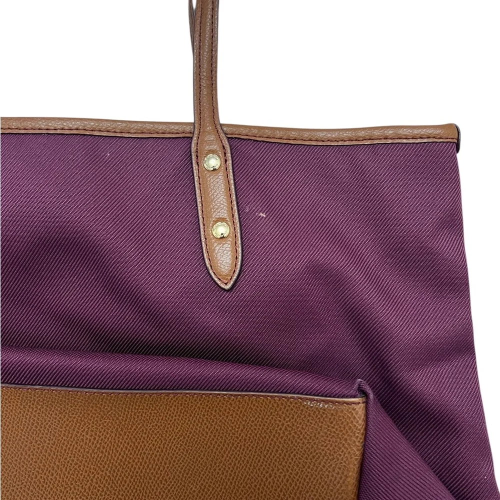 Coach Sawyer Tote - Picture 13 of 16